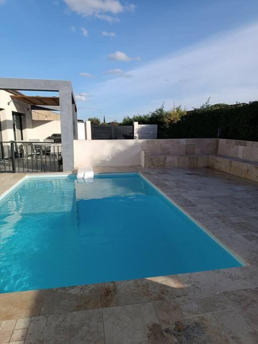 Charmant Studio Avec Piscine Villemoustaussou ภายนอก รูปภาพ